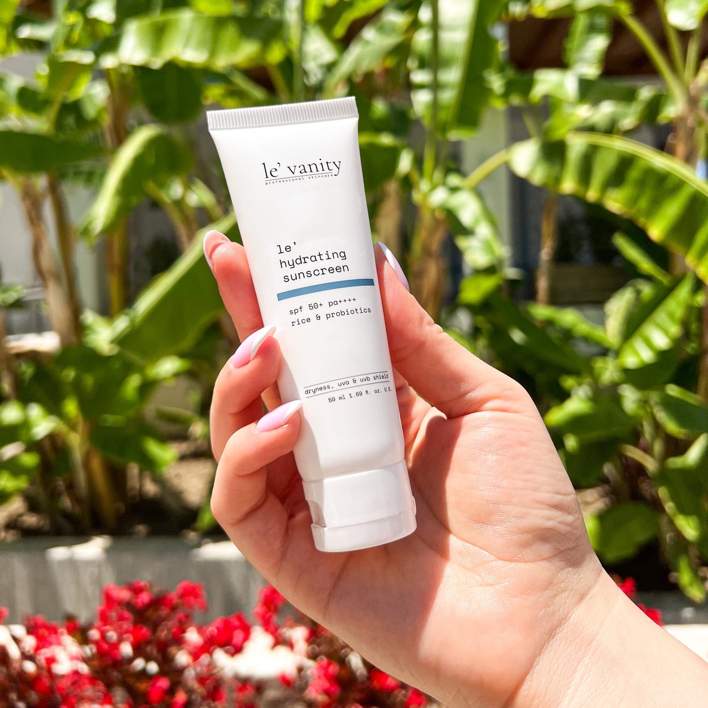 le' hydrating sunscreen: rice + probiotics (spf 50+ pa++++)