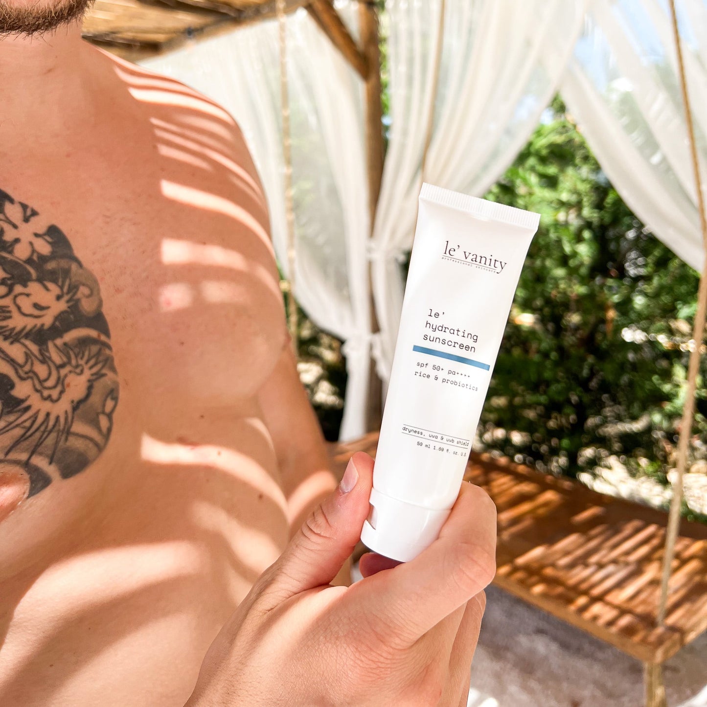 le' hydrating sunscreen: rice + probiotics (spf 50+ pa++++)